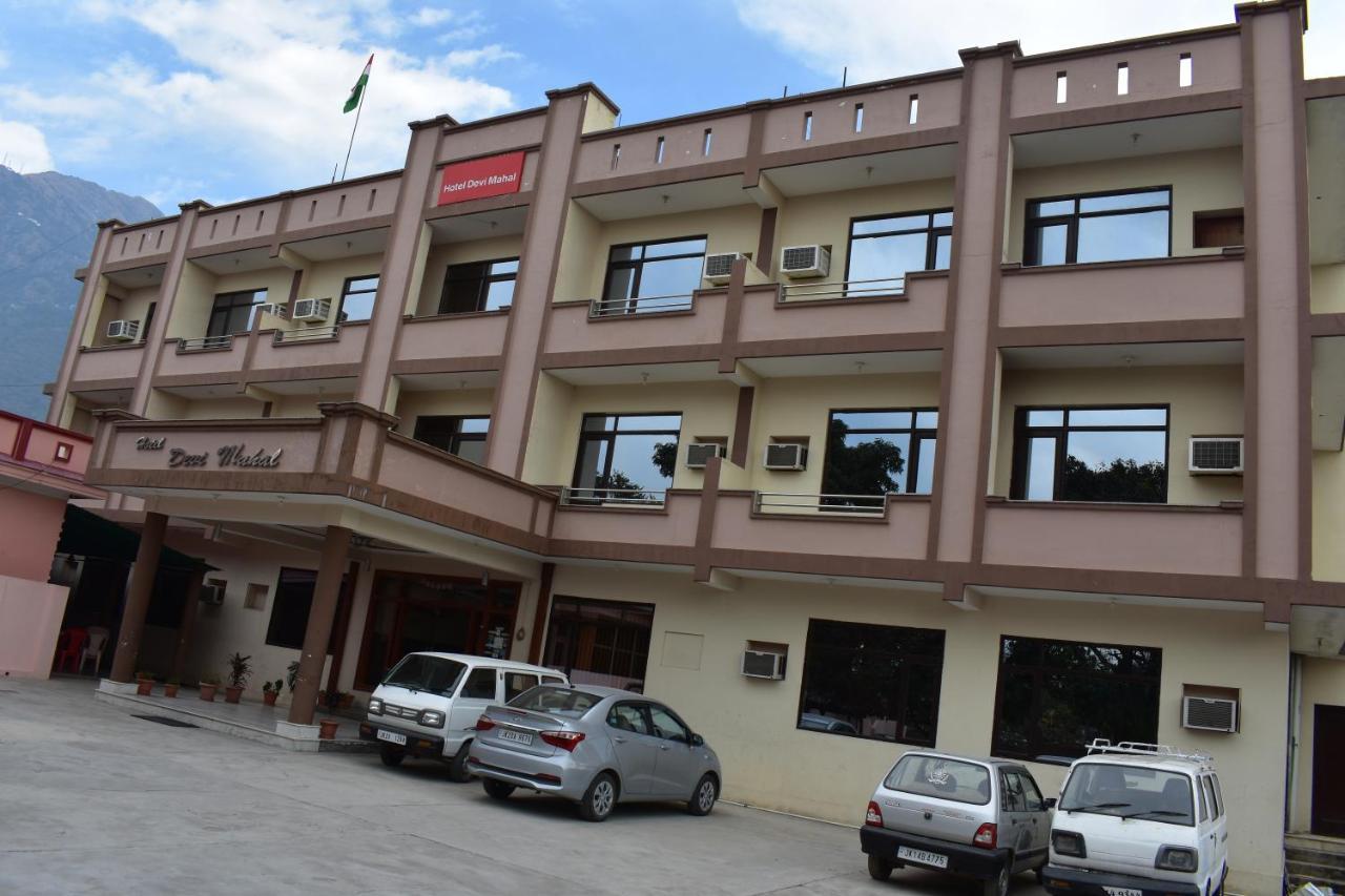 Hotel Devi Mahal Katra  Buitenkant foto