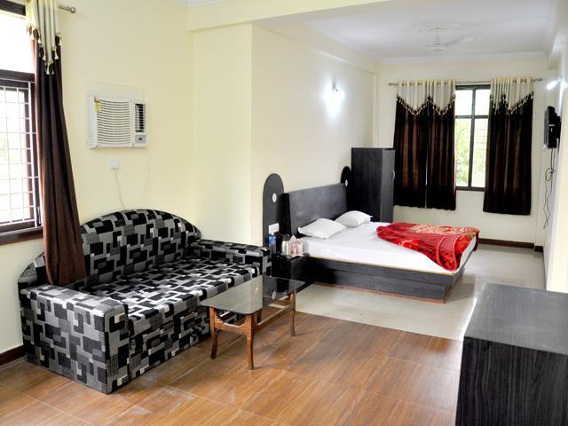 Hotel Devi Mahal Katra  Buitenkant foto